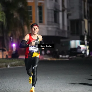 Runner Photo 7666275