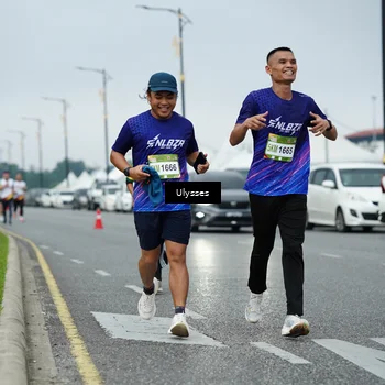 Runner Photo 7666278