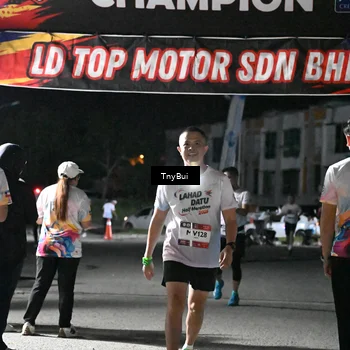 Runner Photo 7666299