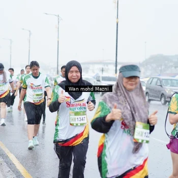 Runner Photo 7666312
