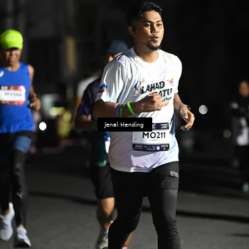 Runner Photo 7666318