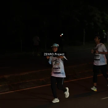 Runner Photo 7666338