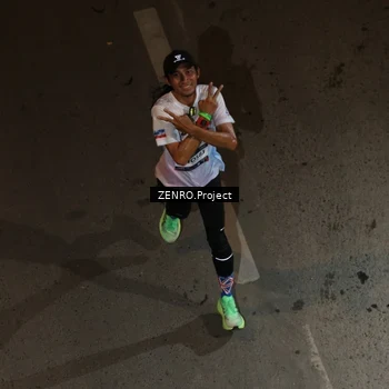 Runner Photo 7666342