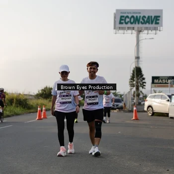 Runner Photo 7666348