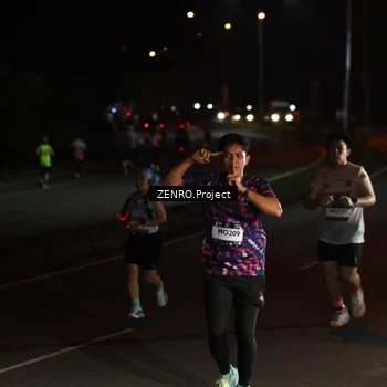Runner Photo 7666363
