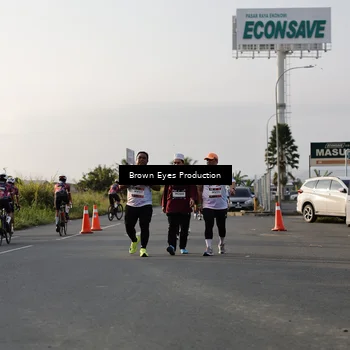 Runner Photo 7666373