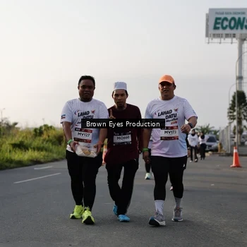 Runner Photo 7666414