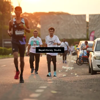 Runner Photo 7666441