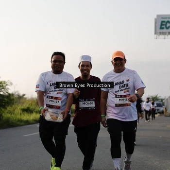 Runner Photo 7666446