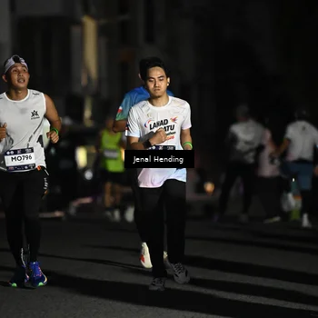 Runner Photo 7666452