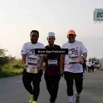 Runner Photo 7666457