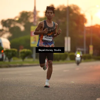 Runner Photo 7666462