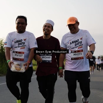 Runner Photo 7666468