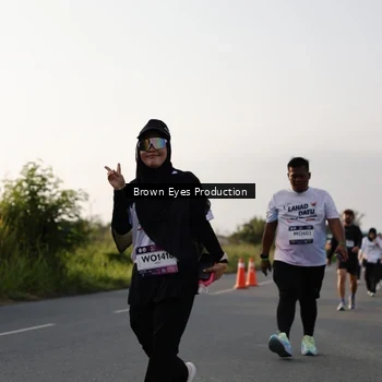 Runner Photo 7666478