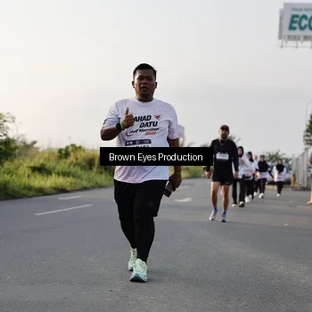 Runner Photo 7666496