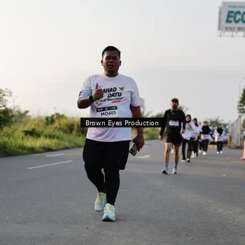 Runner Photo 7666512