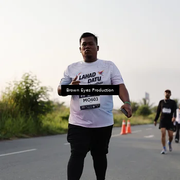 Runner Photo 7666538