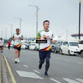 Runner Photo 7666544