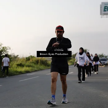 Runner Photo 7666549