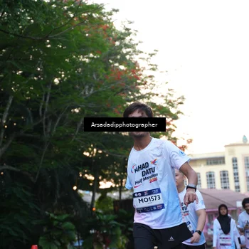 Runner Photo 7666551