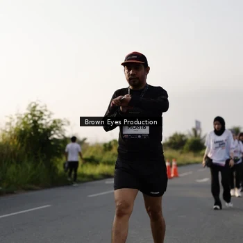 Runner Photo 7666573