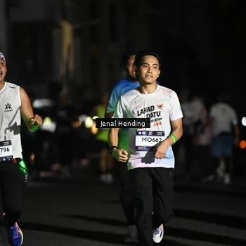 Runner Photo 7666577