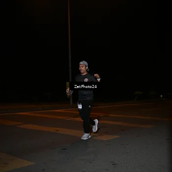 Runner Photo 7666598