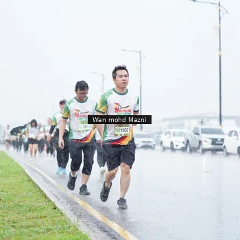 Runner Photo 7666600