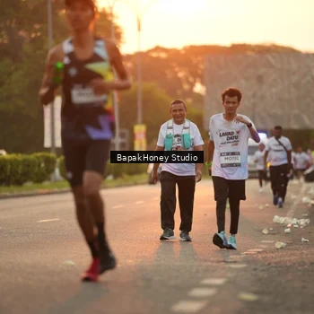 Runner Photo 7666612