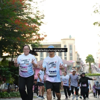 Runner Photo 7666615