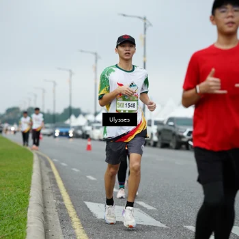 Runner Photo 7666663