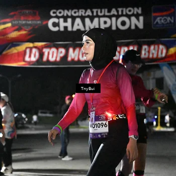 Runner Photo 7666674