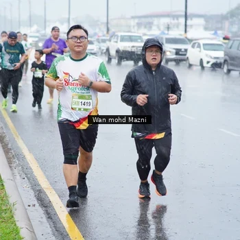 Runner Photo 7666721