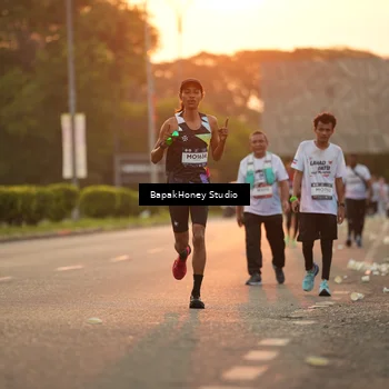 Runner Photo 7666751