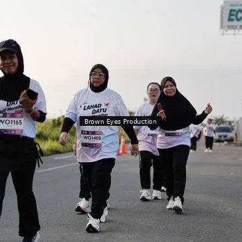 Runner Photo 7666753