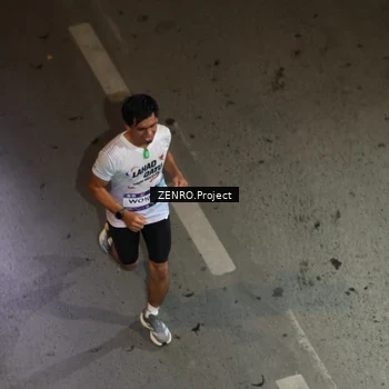 Runner Photo 7666765