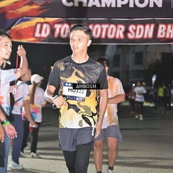 Runner Photo 7666773