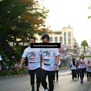 Runner Photo 7666792