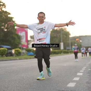 Runner Photo 7666813