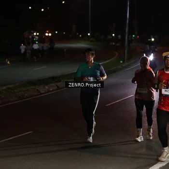 Runner Photo 7666859