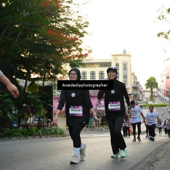 Runner Photo 7666863
