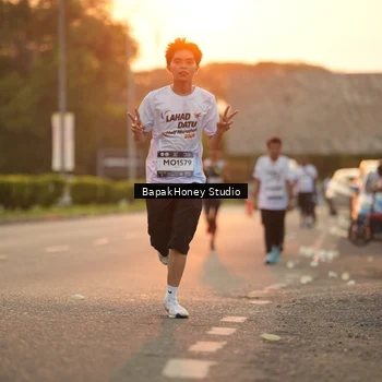 Runner Photo 7666864