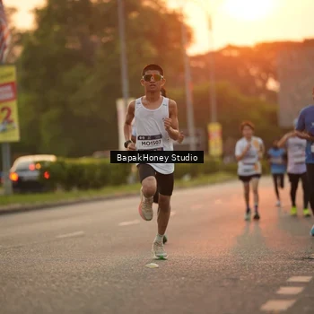 Runner Photo 7666870
