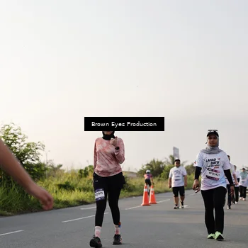 Runner Photo 7666875