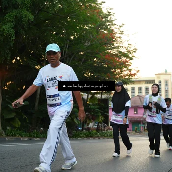 Runner Photo 7666887