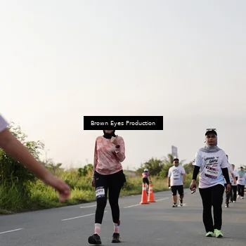 Runner Photo 7666895