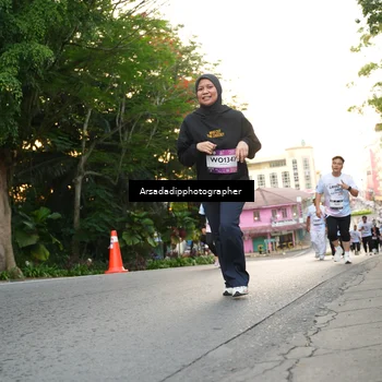 Runner Photo 7666909