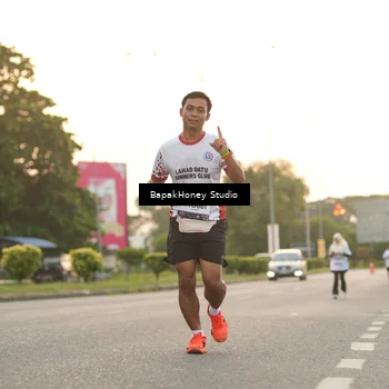 Runner Photo 7666929