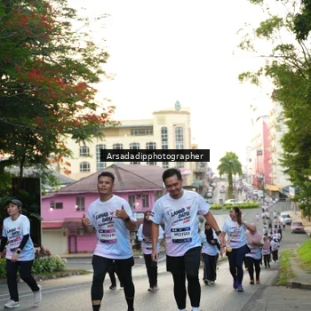 Runner Photo 7666953