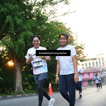 Runner Photo 7666961